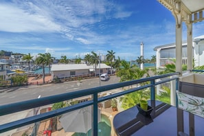 Outdoor dining - Waterfront 2BR Retreat | 2 Apartments + Pool (South Townsville)