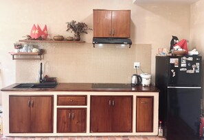 Private kitchen - Bien house Mui Ne homestay (Mui Ne)