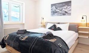 Room - BRIGHT MEZZANINE APARTMENT 5 MINUTES FROM CENTRAL ZERMATT (Zermatt)