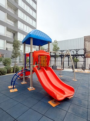Children’s area - Centrally located, new apartment with a beautiful view (Rancagua)