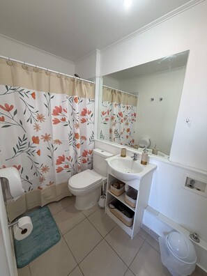 Bathroom - Vrbo Property (Rancagua)