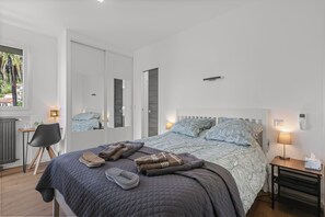 Room - Vrbo Property (Cannes)