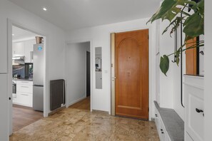 Interior - Cannes Sea View, Beach Access, Private Room, En-Suite & Balcony, Top-Rated (Cannes)