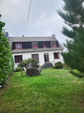 Exterior - Vrbo Property (Brest)