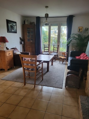 Living area - Vrbo Property (Brest)