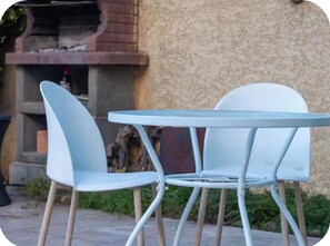 Outdoor dining - Vrbo Property (Narbonne)
