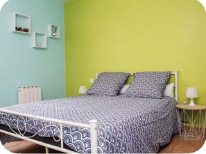 Room - Vrbo Property (Narbonne)