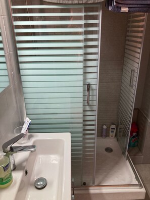 Bathroom - Vrbo Property (Anissaras)