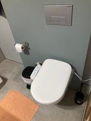 Bathroom - Vrbo Property (Anissaras)