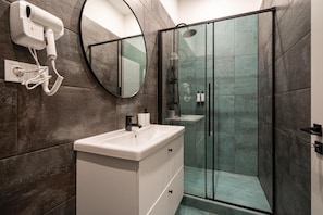 Bathroom - R38 - Boutique Apartments by BQA (Budapest)