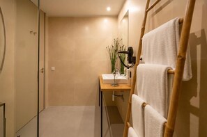 Bathroom - Paraiso Villas & SPA (Guimaraes)