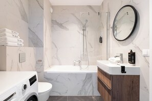 Bathroom - Scala Suites H with Parking (Gdansk)