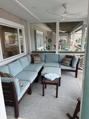 Terrace/patio - Sleek Modern 2 BR Condo/3 Min Walk to Tybee Pier & South Beach (Tybee Island)