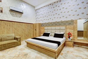 Room - Collection O Dhanghati Road Govardhan (Govardhan)