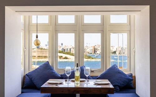 Scenic Valletta Luxury Townhouse