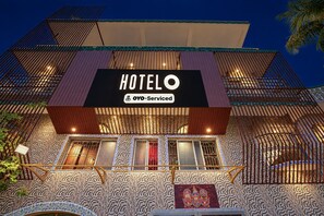 A hotel with a sign indicating it is OYO-Serviced. - Hotel O Puri Railway Station (Puri)