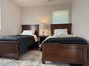 Room - Welcoming 4-bedroom house with AC in charming Springdale (Springdale)