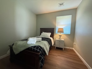 Room - Welcoming 4-bedroom house with AC in charming Springdale (Springdale)