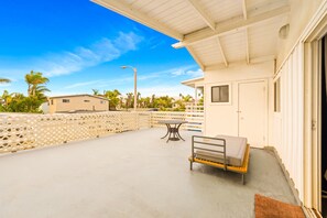 Terrace/patio - Perfect For Families, Walk To Beach, Patio Views! (Ventura)