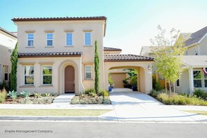 Exterior - 25% Off October Perfect 4 Families, Mins To Beach! (Ventura)