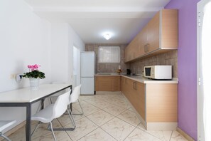 Private kitchen -  Jardines del Cura - Apartamento 4 by Villas Rivero (Mogán)