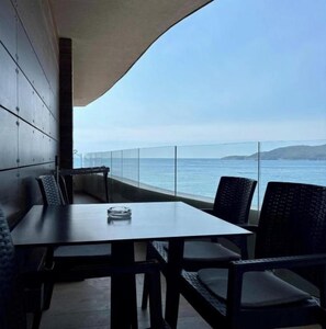 Outdoor dining - Perla di Adriatico - Two-Bedroom Apartment with Sea View (Bečići)