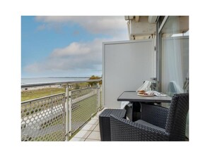 Outdoor dining - House Atlantis, Apartment 22 (Grossenbrode)