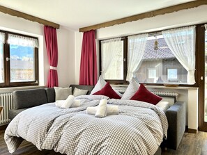 Room - Apartment Riefenköpfle | 2-Bedroom Apartment with Mountain Views in Oberstdorf (Oberstdorf)