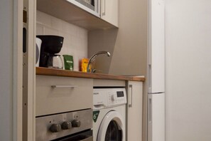 Kitchen - Pet-Friendly Stay in Madrid (Madrid)