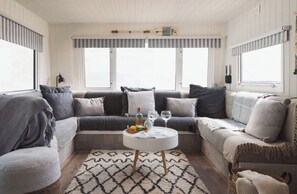 Living area - Cabin with Seaview in the beautiful Lyme Regis (Lyme Regis)