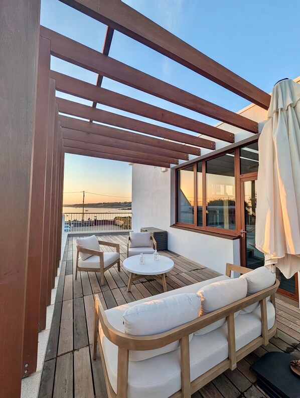 Terrace/patio - Vrbo Property (Concarneau)