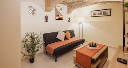 Stylish 1BR Townhouse Near Valletta
