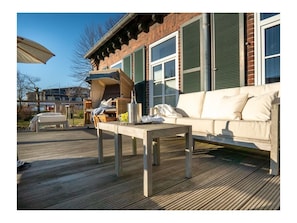 Outdoor dining - Strandhuus, Apartment 2 "strandlaufer" (Grossenbrode)