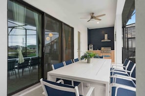 Outdoor dining - Super Ritzy 9BR | Ultimate Disney Retreat (Orlando)
