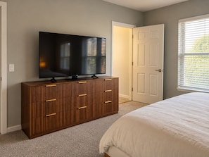 Room - SUBLET — LUXURY FURNISHED RENTAL IN ENGLEWOOD, NJ (Englewood)