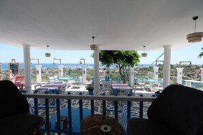 Outdoor dining - TEKHAN KUMKUYU (Mersin)