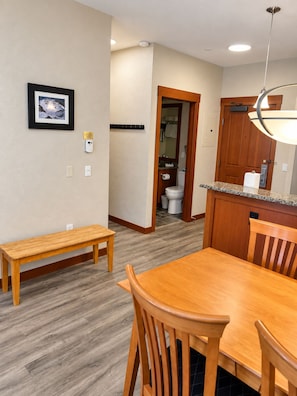 Dining - Ski-in/Ski-out, Mtn View, 1 bdrm
Condo steps from Lifts, Funitel and Gondola (Olympic Valley)