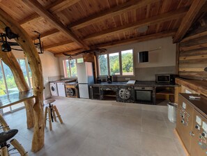 Private kitchen - Vrbo Property (Ponteils-et-Brésis)
