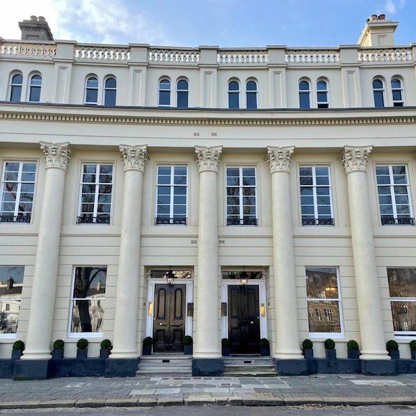 Exterior - The Regency (Belfast)