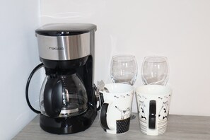 Kaffee und/oder Kaffeemaschine