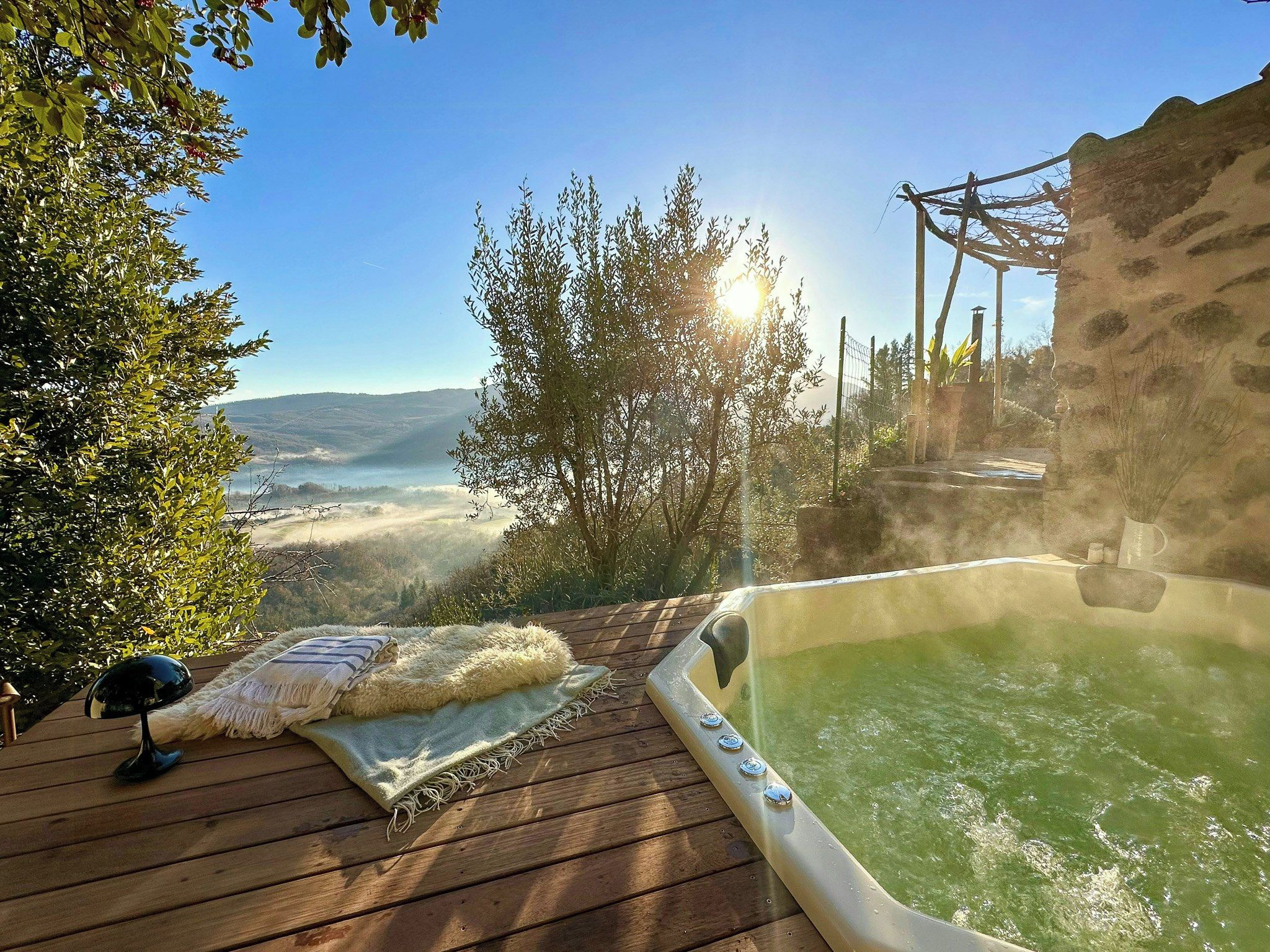 Outdoor spa tub