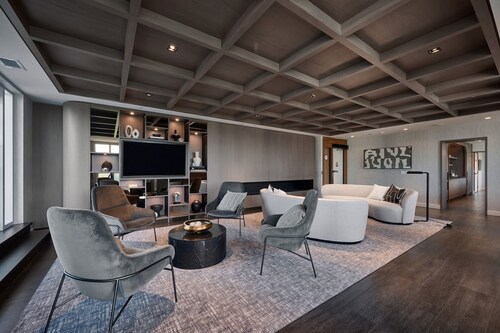 Luxury DT Ottawa 1B1B | Pool + Gym + Rooftop
