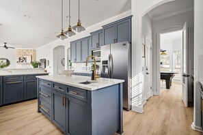 Private kitchen - Ember & Oak Estate: Pool+Hot Tub | 2 Acres Private (Austin)