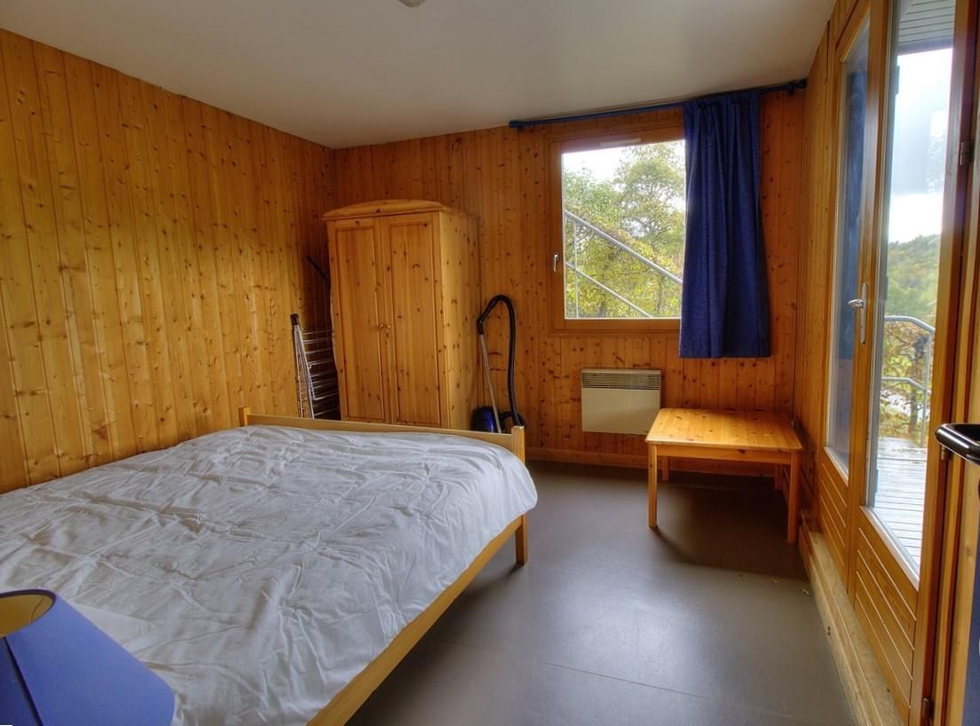 Petit Gîte de la Mairie à Trades/Deux Grosnes en Haut Beaujolais - Sud Mâconnais dans le Rhône : la chambre.
