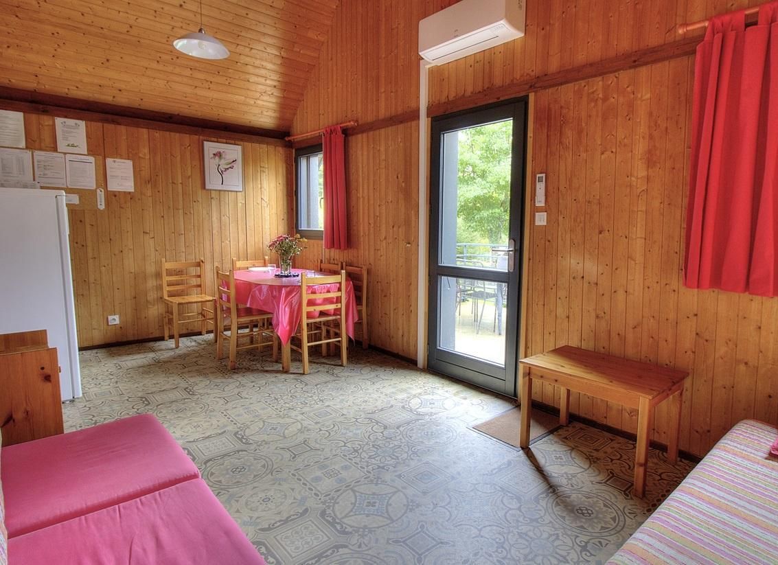Chalet-gîte 'Flamant' à Trades/Deux Grosnes en Haut Beaujolais - Sud Mâconnais dans le Rhône : le séjour.