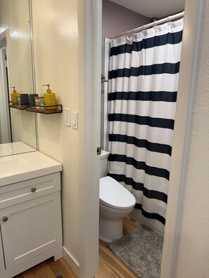 Bathroom - Not a Set, a Home: Artful Boulder 2BR for the Sundance Season (Boulder)