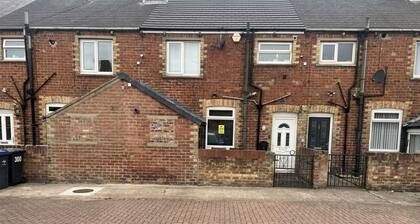 Modern 3 BD Family House Parking wifi