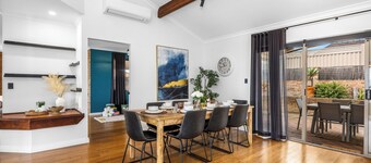 The Beach House | 4BR, Spa & Jacuzzi near Coogee Beach