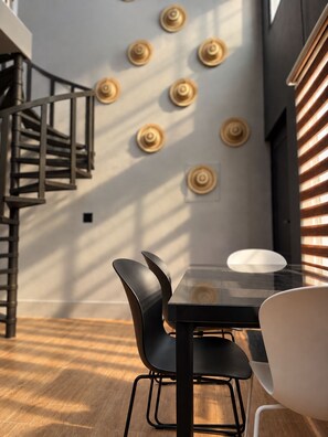 Dining - Modern Boquete Loft, Private Garden, Walk to Town, AC (Bajo Boquete)