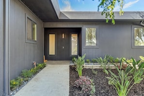 Exterior - Lagoonfront Home w/ Private Deck & Steam Shower (Foster City)